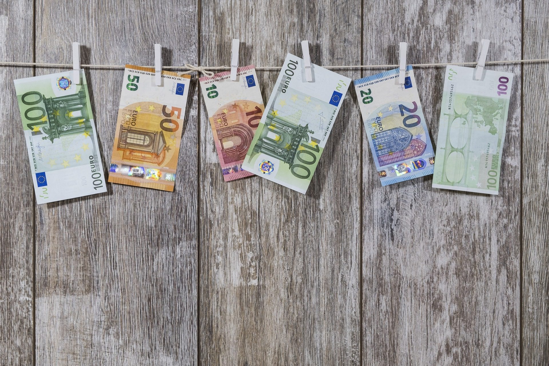El movimiento global descentralizador de las finanzas con blockchain apunta al corazón de los bancos