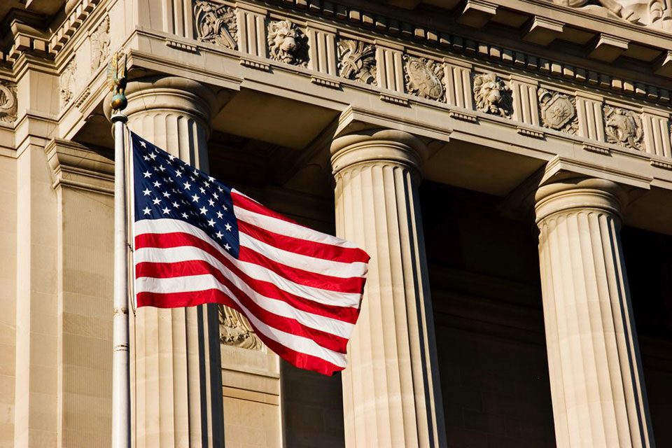 Regulador ordena parar la emisión de BUSD, stablecoin de Binance y Paxos