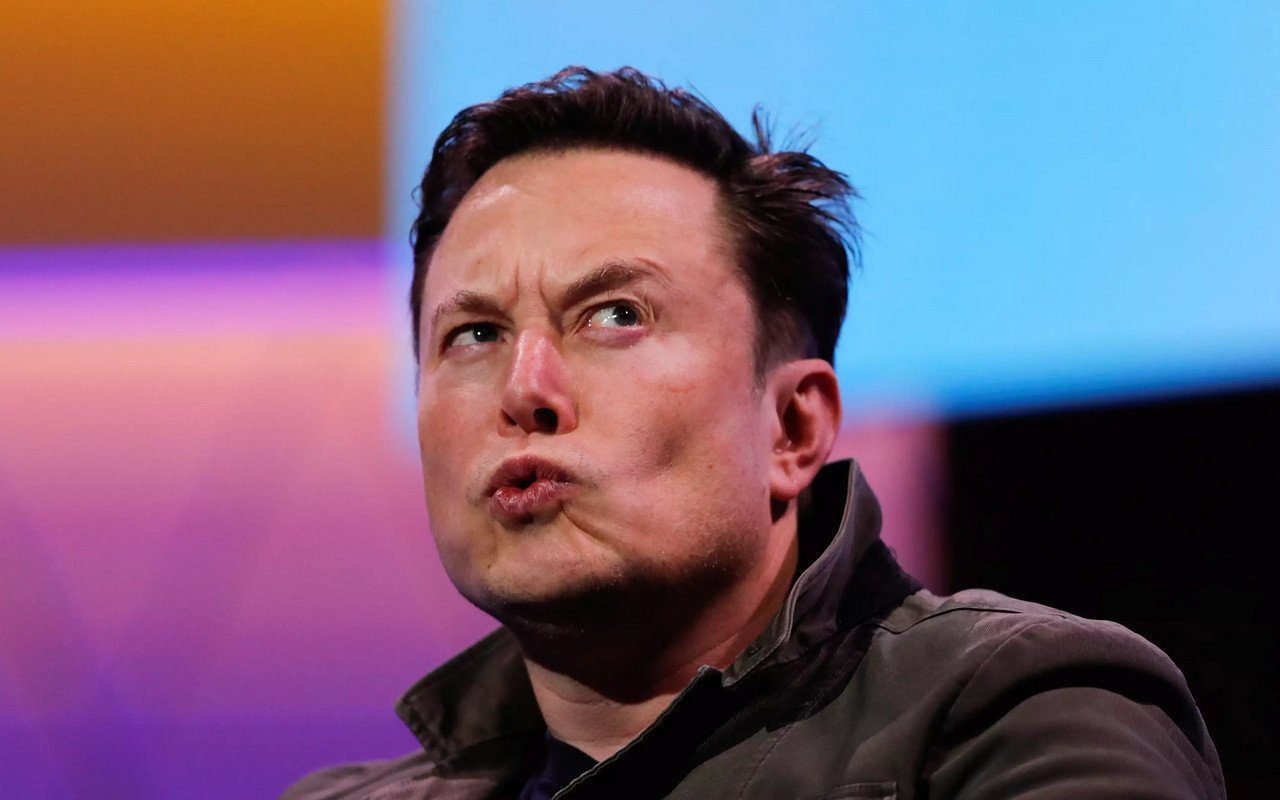 Elon Musk personaje criptomonedas