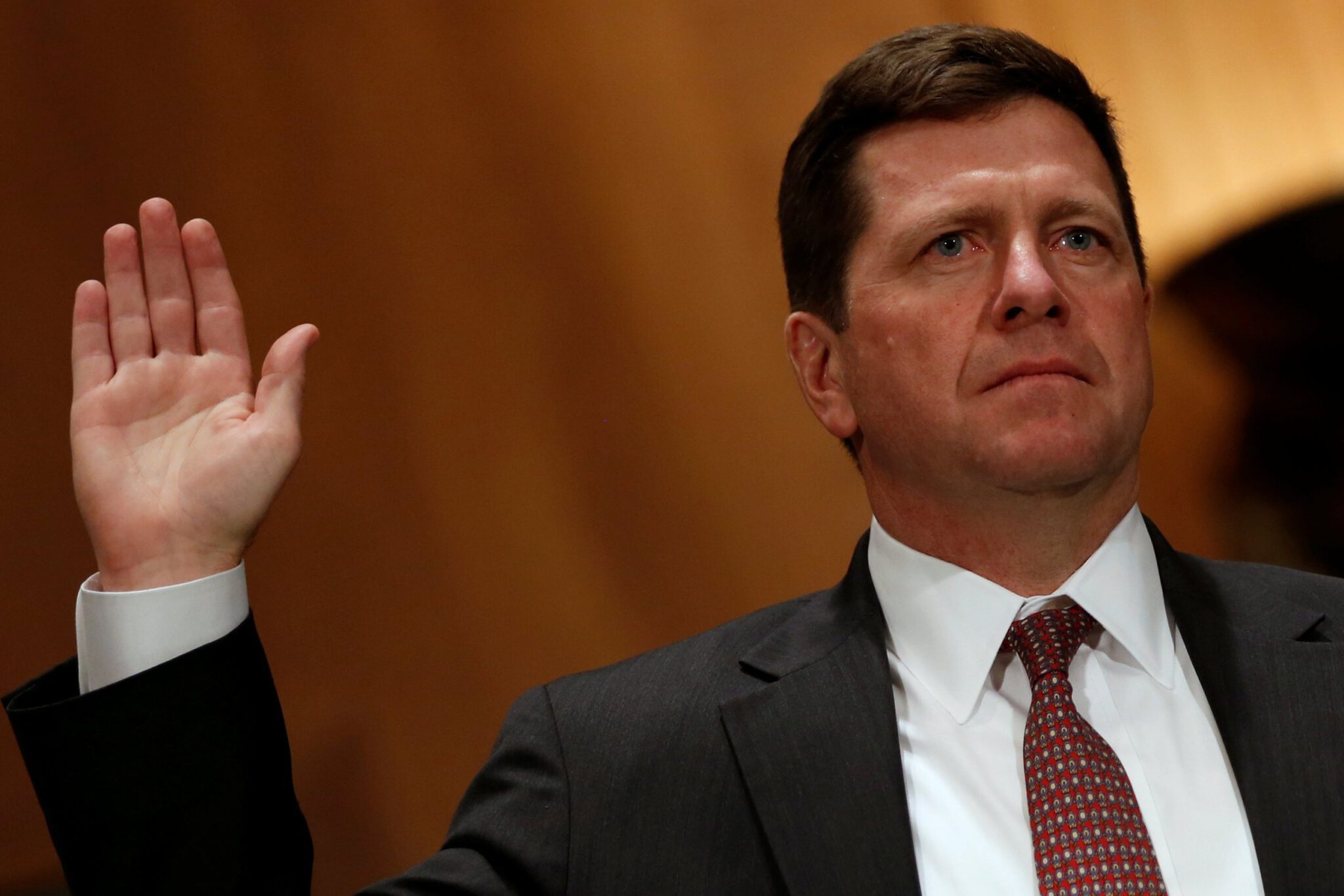 One River solicita la aprobación de un ETF neutro en carbono para Bitcoin, guiado por Jay Clayton