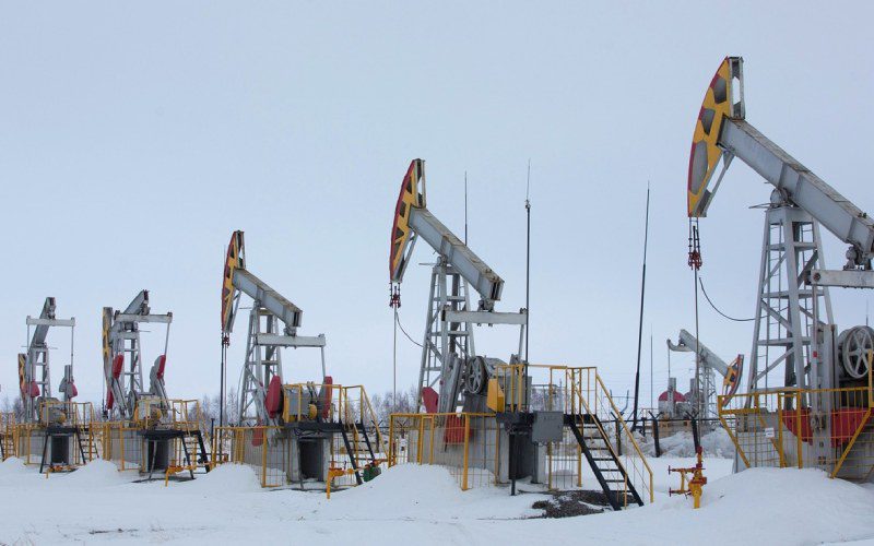 Rusia estudia la minería de criptomonedas con gas asociado del petróleo