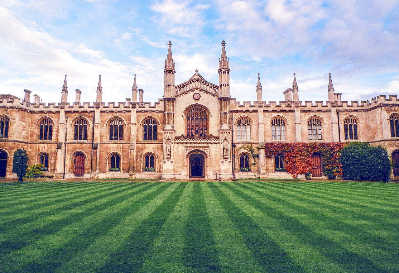 Cambridge se une a grandes bancos y consultoras para investigar los activos digitales