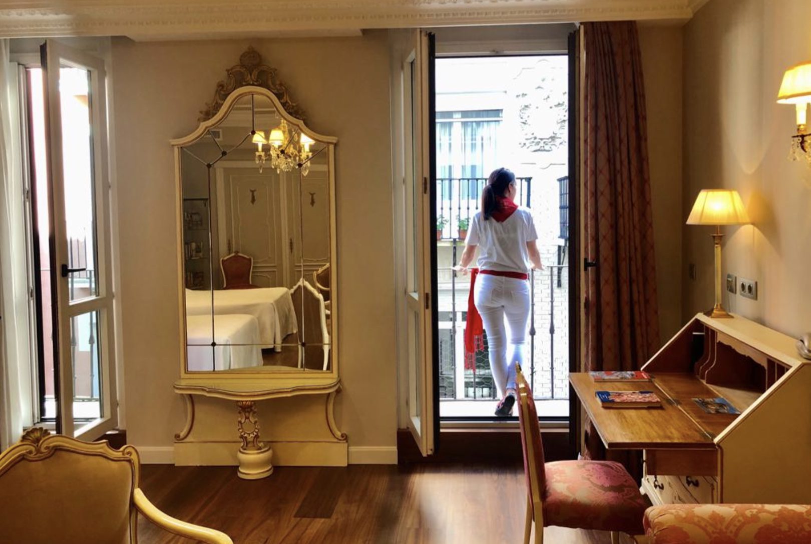 San Fermín: vendida habitación Hemingway con tecnología NFT