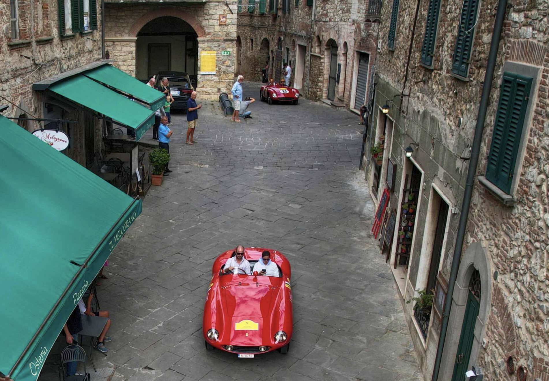 Ferrari ya permite comprar sus coches con criptomonedas