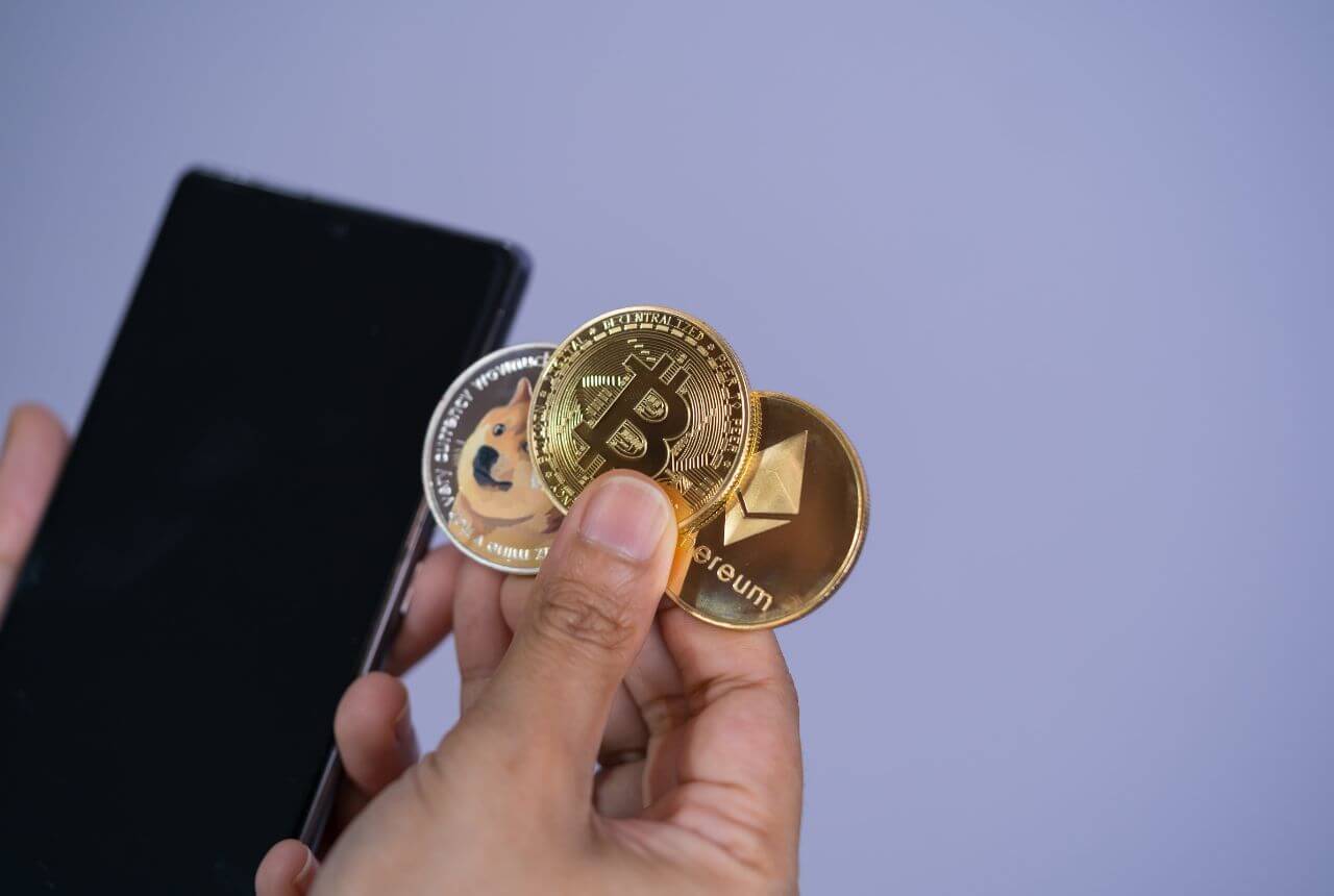 Propietarios de criptomonedas aumentan a 580 millones en 2023