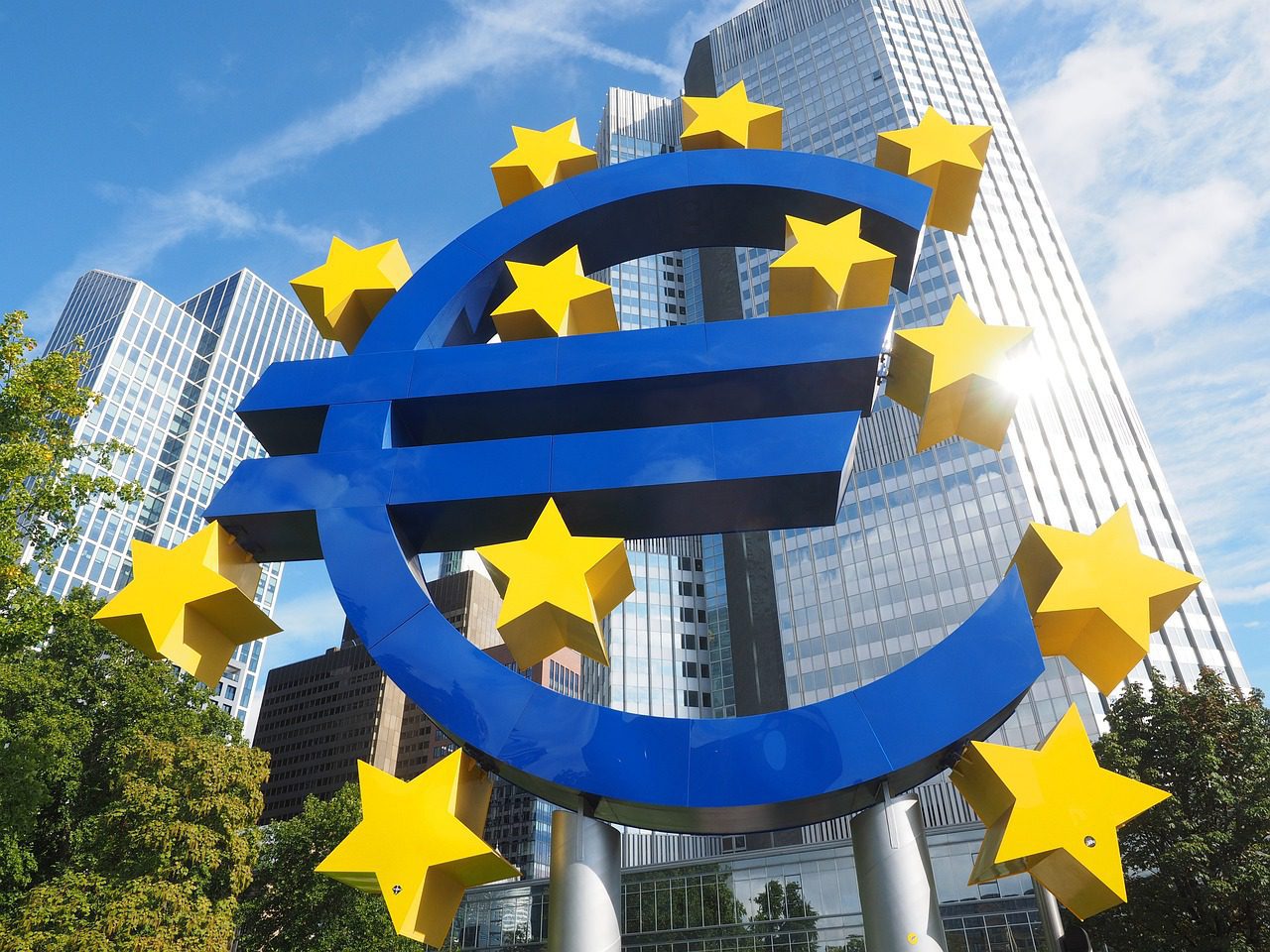 Duro alegato del BCE contra bitcoin: "su valor razonable es cero"