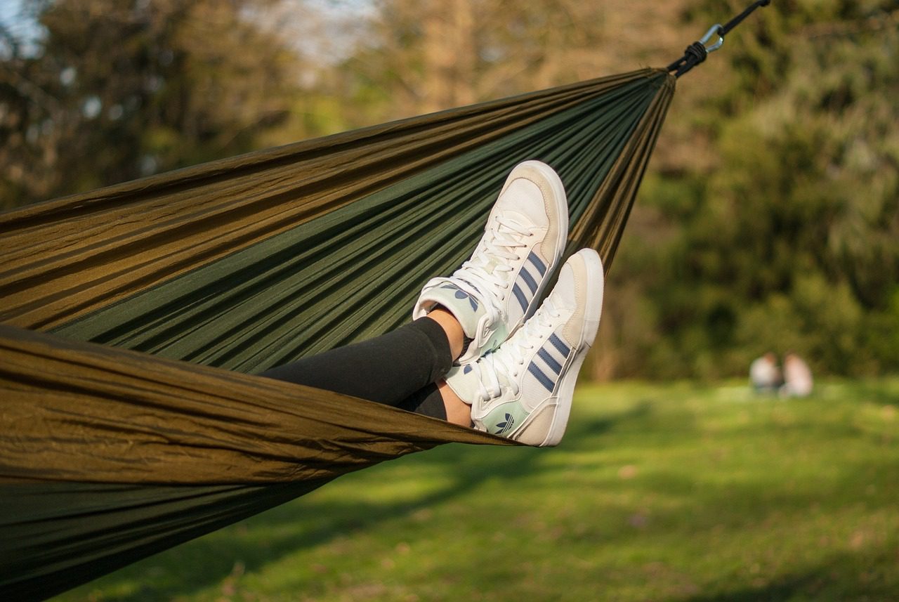 Adidas y STEPN lanzan colección de zapatillas físicas y digitales para Web3