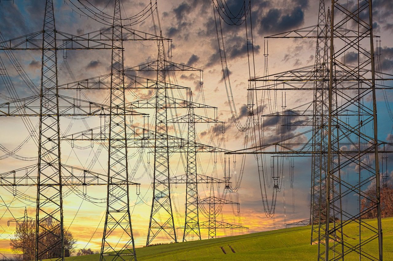 FMI propone un impuesto a la minería de criptomonedas y al consumo energético de la IA