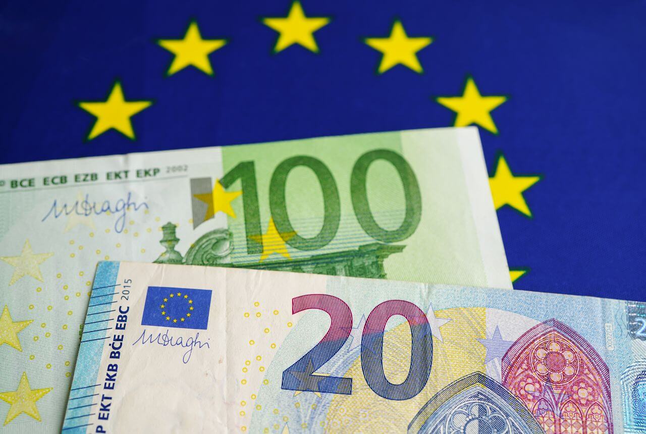 EURe, la primera stablecoin regulada vinculada al euro en Cosmos