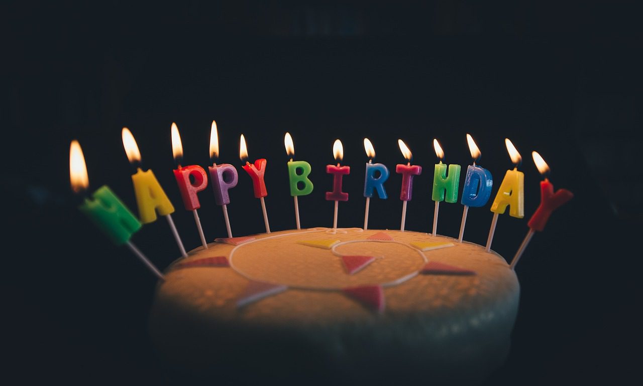 Bitcoin celebra cumpleaños a 92.628 dólares cada moned