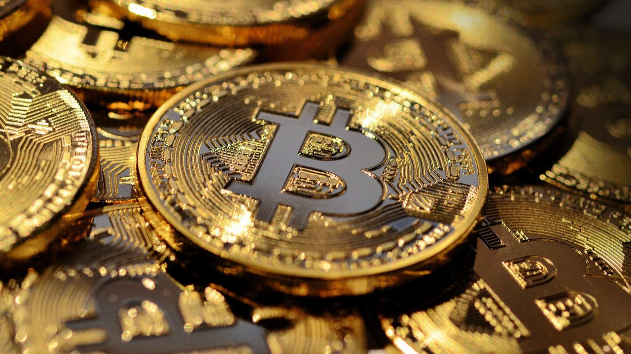WLFI, la DeFi de Trump, compra ETH, BTC, LINK, ENA, TRX y AAVE