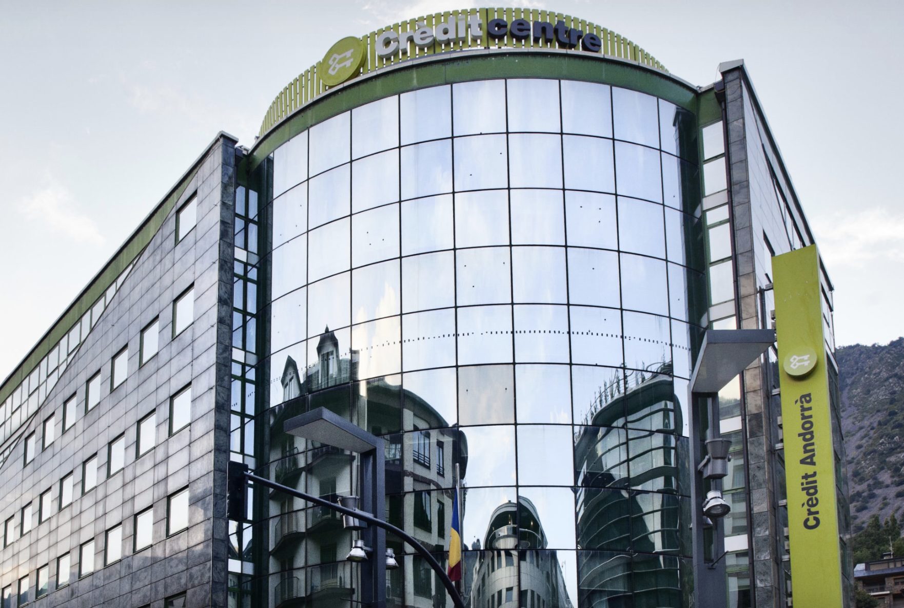 Creand Credit Andorra entra de lleno las criptomonedas con tecnología española de ONYZE