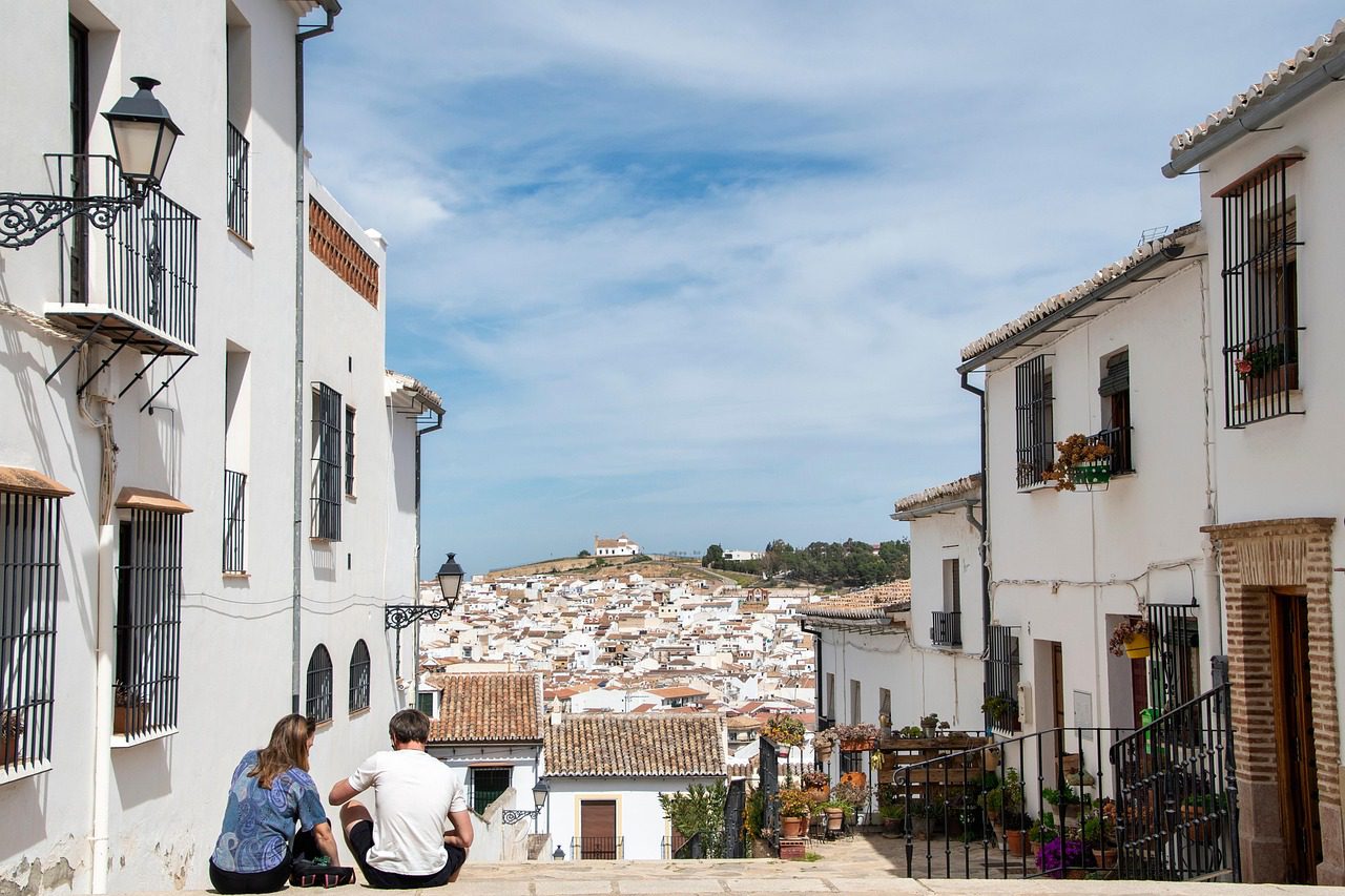 Reental logra la primera emisión inmobiliaria tokenizada regulada en España