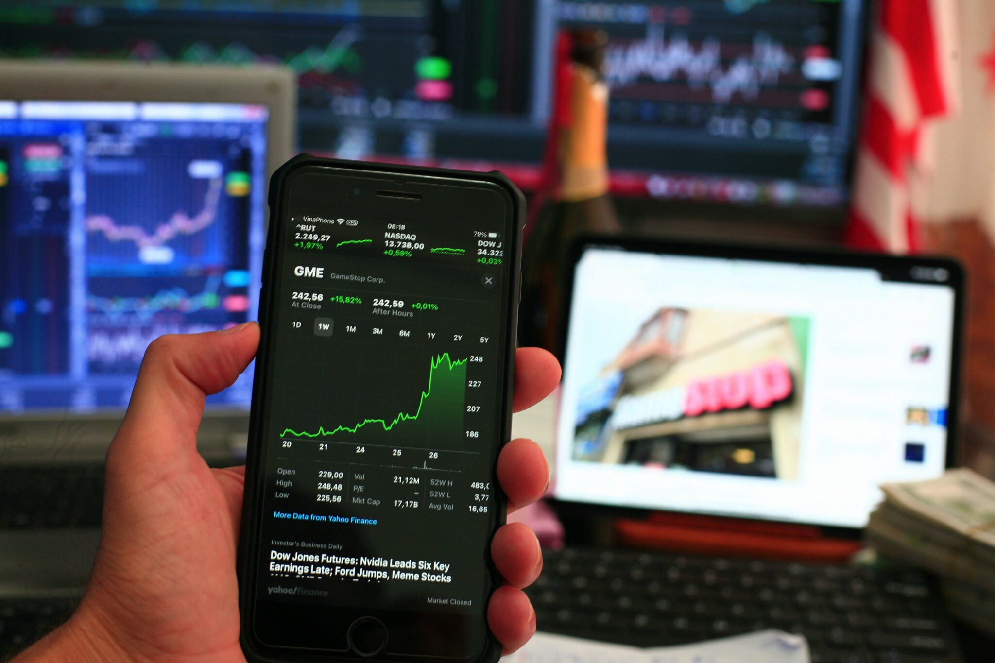 HYPE sube un 7% y toca los $68 gracias al bum de SpaceX en Hyperliquid